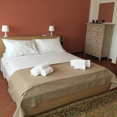 Alojamento de Acomodação e Pequeno-almoço Casa Tomato *