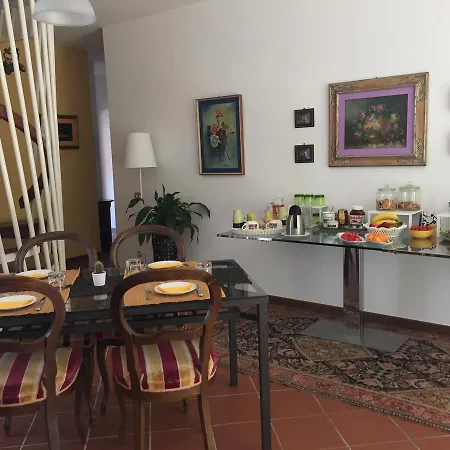 Alojamento de Acomodação e Pequeno-almoço Casa Tomato *