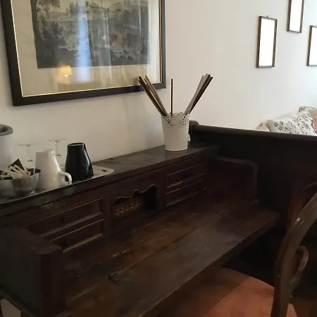 Alojamento de Acomodação e Pequeno-almoço Casa Tomato Lucca