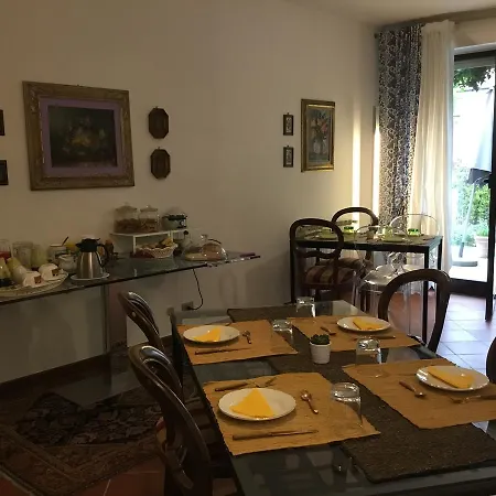 Alojamento de Acomodação e Pequeno-almoço Casa Tomato *