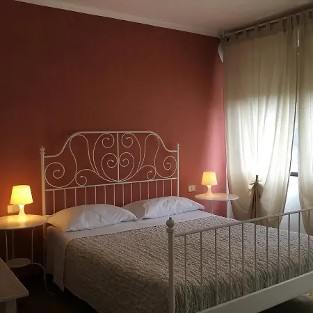 Casa Tomato Alojamento de Acomodação e Pequeno-almoço Lucca